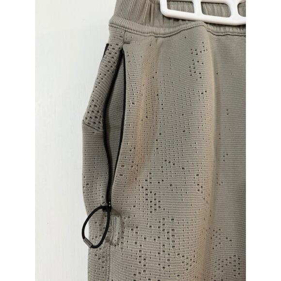 Nike A.P.S. Men's Therma-FIT Versatile Jogger/Athletic Pants - Size Med. - Picture 4 of 16